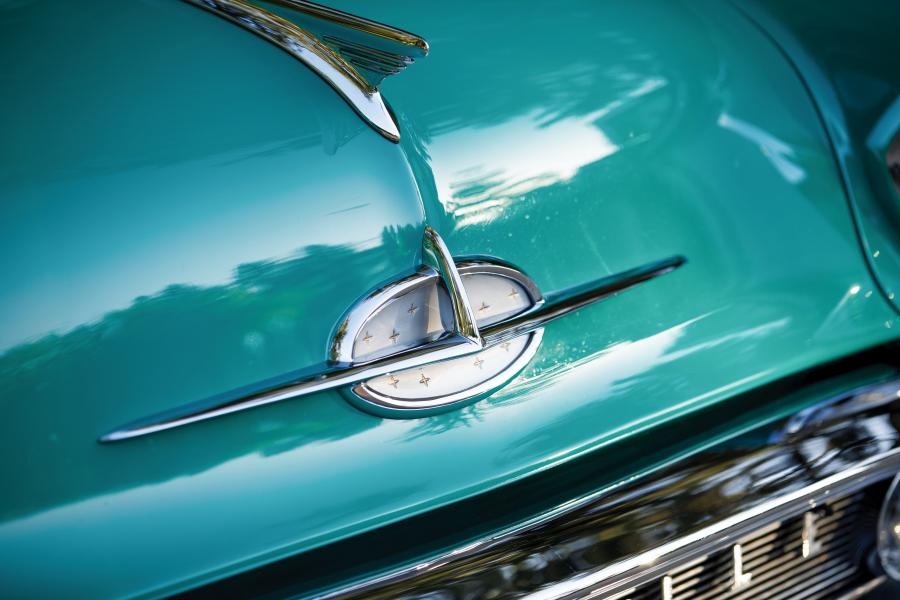 Логотип Oldsmobile Starfire 98 Convertible (3067DX) 1957 года  (фото 17 из 27)